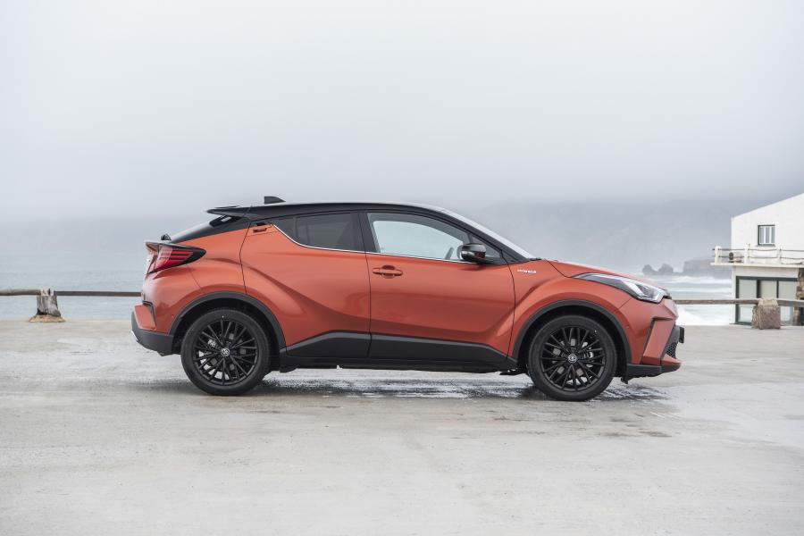  Toyota C-HR Hybrid 2019 года  (WW) (фото 62 из 174)